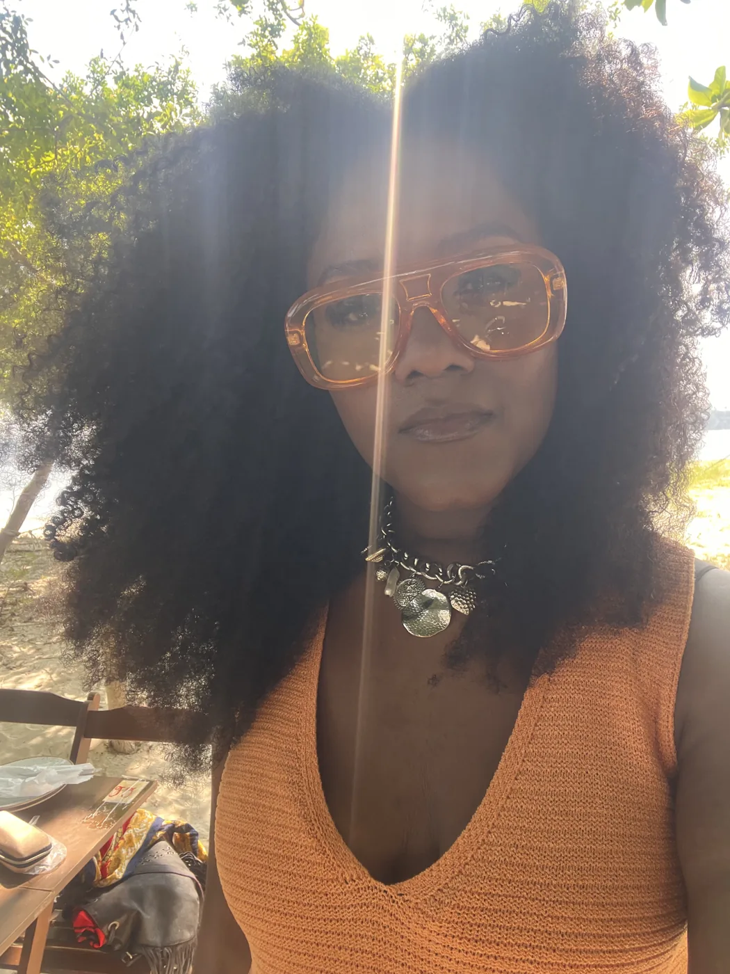 Selfie ao ar livre com óculos